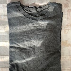 Polo by Ralph Lauren Gray T-shirt (men’s small)